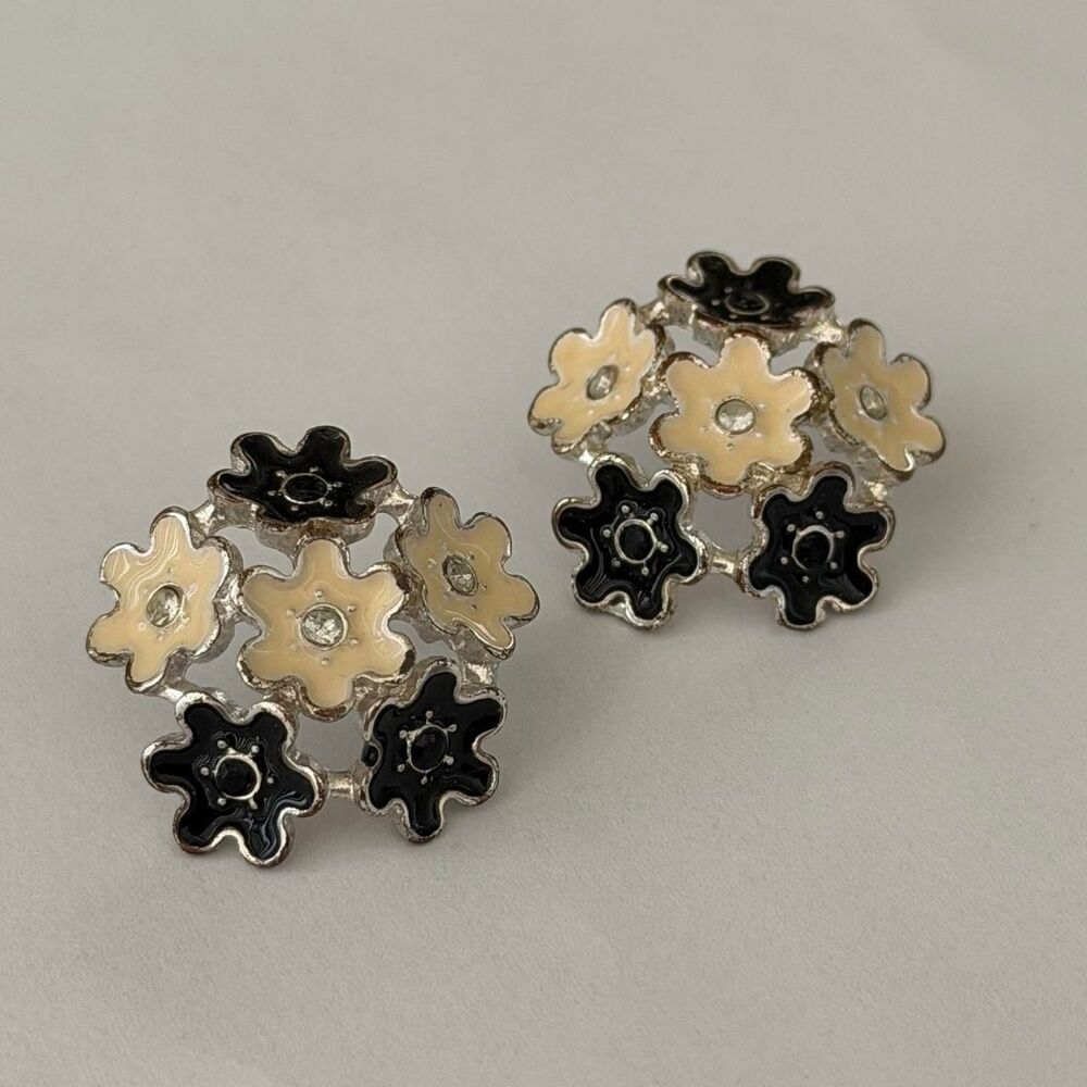 Vintage Black And Beige Enamel Flower Stud Earrings With Rhinestones